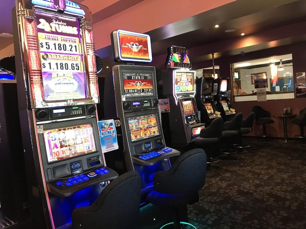 The Shamrock Hotel トゥーンバ エクステリア 写真